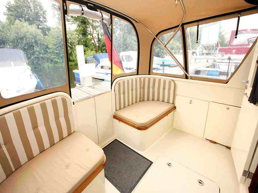 Jetten 30 Sedan - La Calma - Sitzbank in der Plicht - Bootsurlaub
