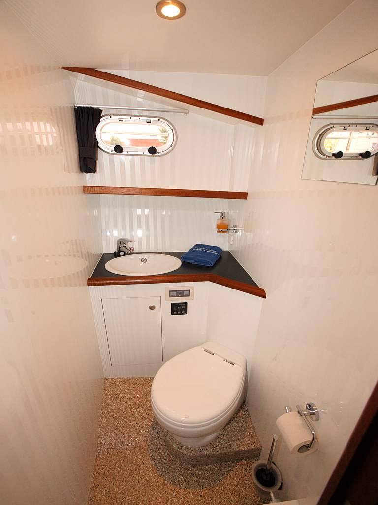 Jetten 30 Sedan - La Calma - WC mit Waschbecken - Hausboot Berlin-Brandenburg
